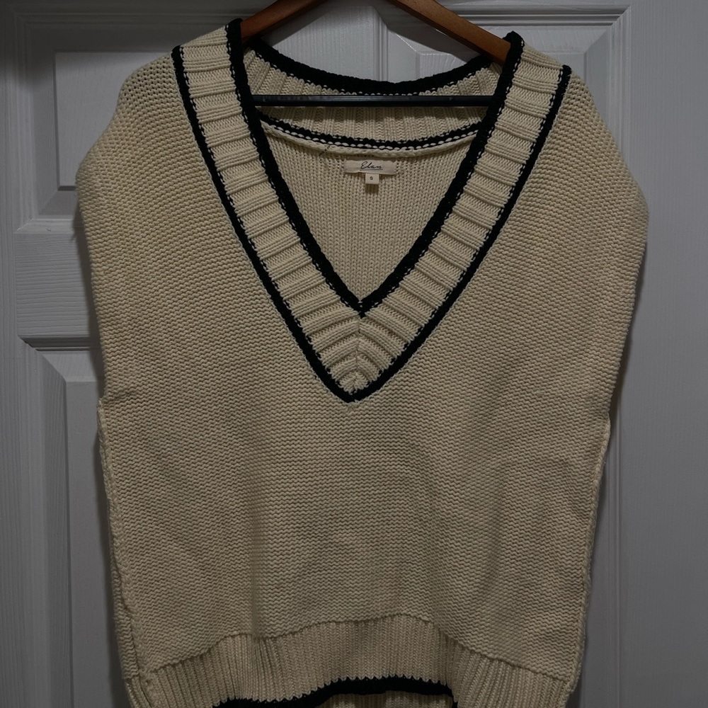 Elan V-Neck Cream Sweater with Black Trim